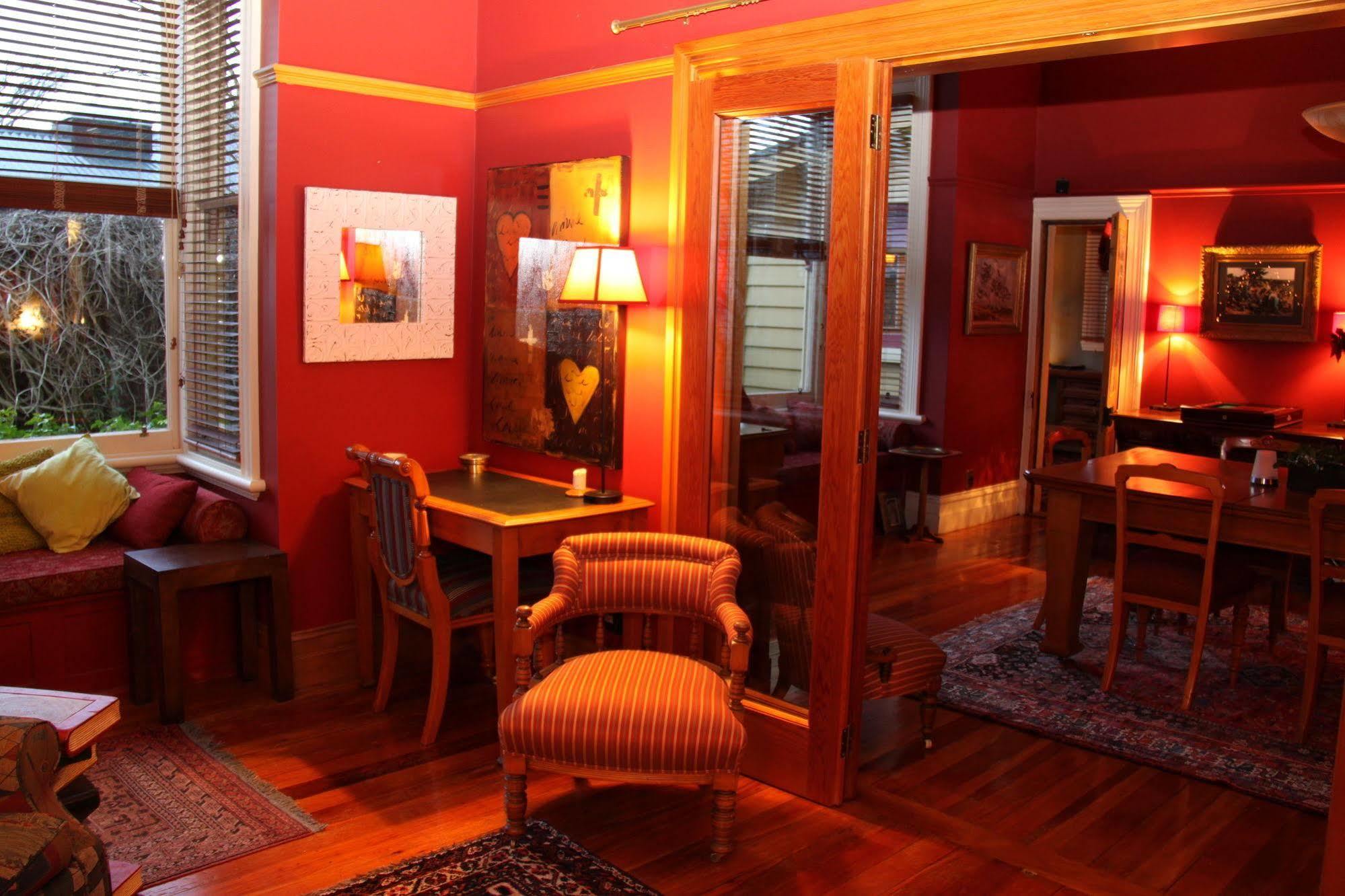 Villa Rouge B&B Invercargill Exterior photo
